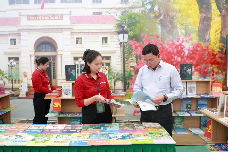 Khuê Văn Các bằng sách đến ứng dụng AI học tiếng Anh, NXBGDVN định hình diện mạo giáo dục mới