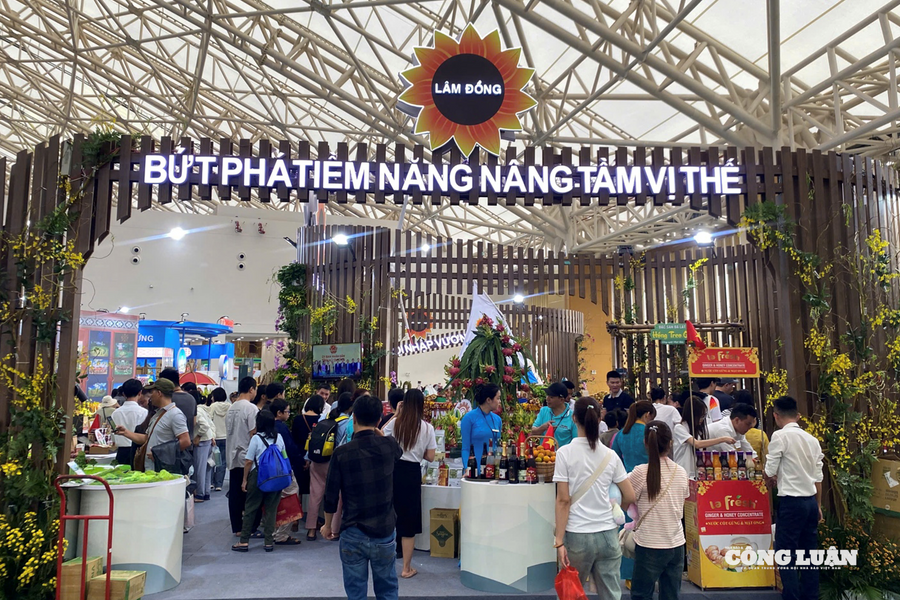 Lâm Đồng thu hút hàng nghìn khách tham quan tại Hội chợ Mùa Thu 2025