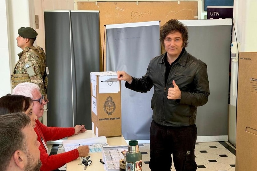 Đảng của Tổng thống Argentina thắng đầy bất ngờ trong bầu cử giữa kỳ