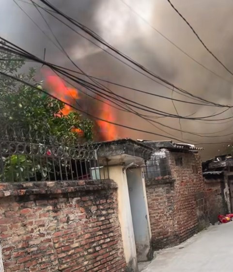 Cháy nhà cấp 4 ở Hà Nội, một người tử vong