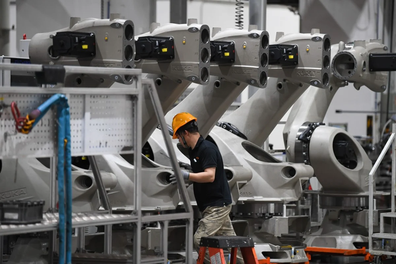 Trung Quốc biến nhà máy robot thành điểm du lịch công nghiệp