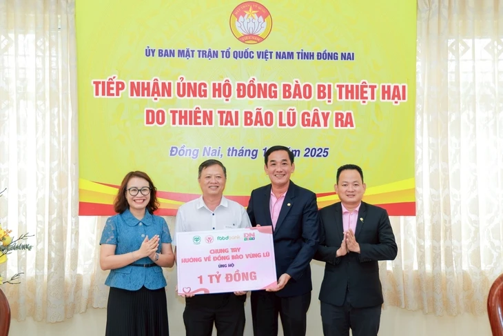 C.P. Việt Nam chung tay hướng về đồng bào vùng lũ với nhiều hành động thiết thực