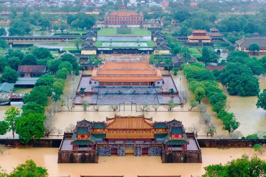 Sóng Viettel tại Huế và Đà Nẵng duy trì ổn định trong lũ dữ