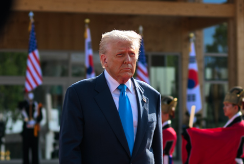 Ông Trump ra lệnh cho Bộ Chiến tranh Mỹ nối lại thử vũ khí hạt nhân