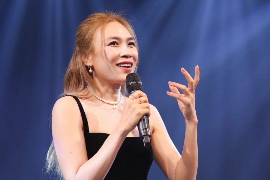 Nhiều nghệ sĩ Việt chung tay quyên góp, hướng về miền Trung trong bão lũ