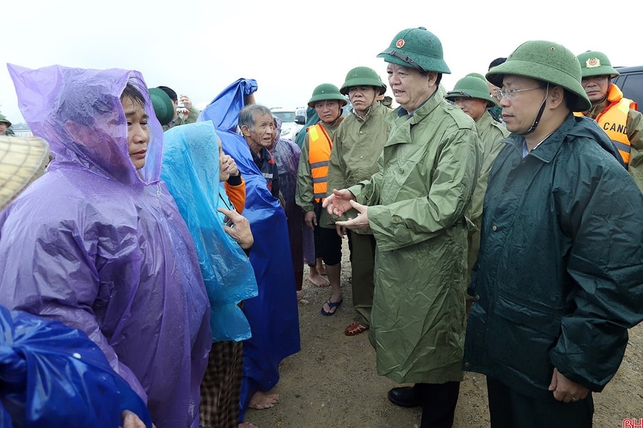 Hà Tĩnh cần kiên quyết di dời người dân vùng ngập lụt đến nơi trú tránh an toàn