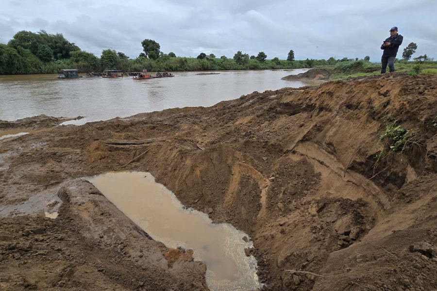 Vụ “xẻ thịt” sông Ayun Gia Lai để khai thác cây gỗ lạ: Giao Công an điều tra