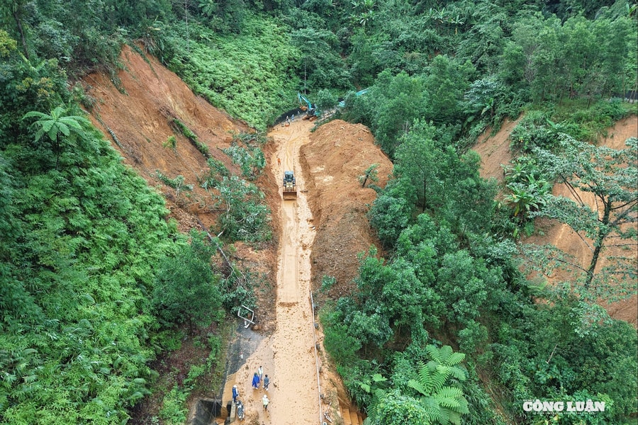 Hàng trăm vị trí sạt lở trên đường Hồ Chí Minh nhánh Tây