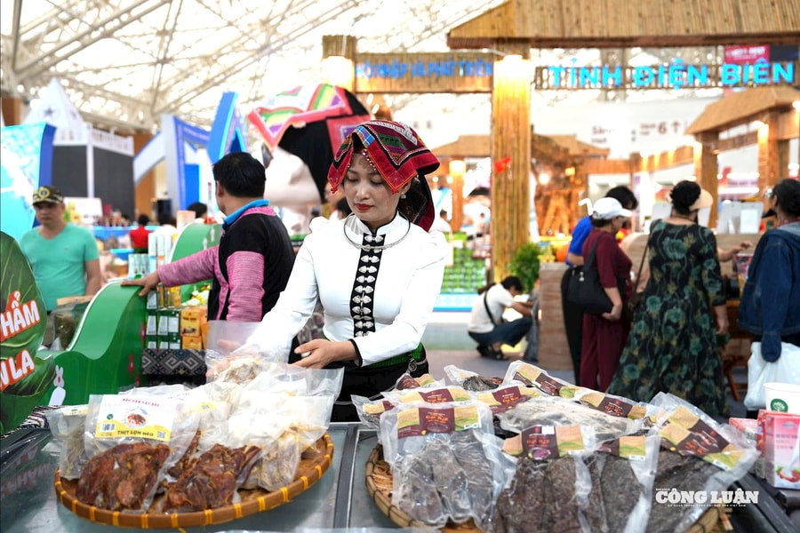 Sắc thu hội chợ ngập tràn, nông sản Sơn La “ghi điểm” với người tiêu dùng Thủ đô