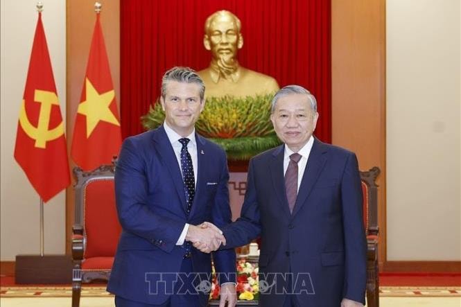 Tổng Bí thư Tô Lâm tiếp Bộ trưởng Bộ Chiến tranh Hoa Kỳ Pete Hegseth