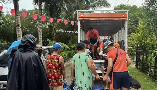 Philippines sơ tán hàng nghìn người trước bão Kalmaegi