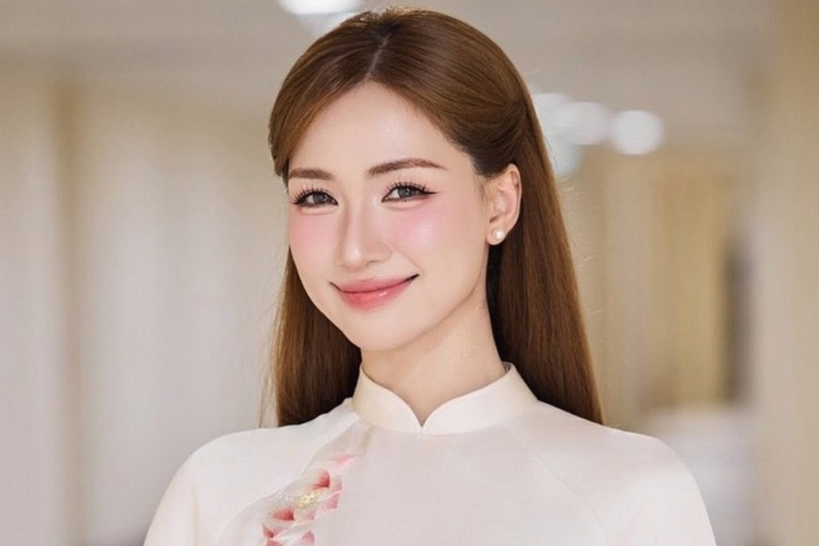 Hòa Minzy bức xúc vì bị giả mạo trang Fanpage