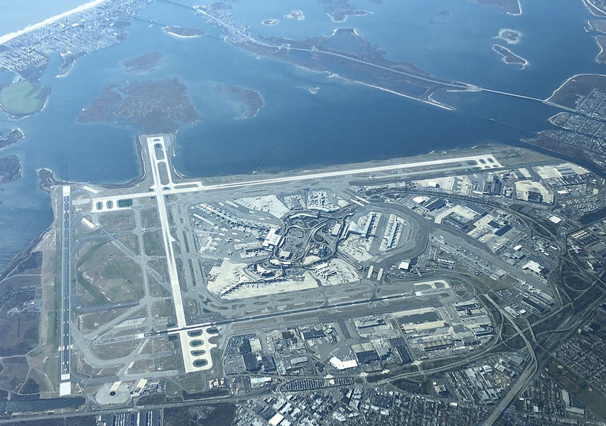 Các sân bay Mỹ rơi vào hỗn loạn do chính phủ đóng cửa lâu kỷ lục