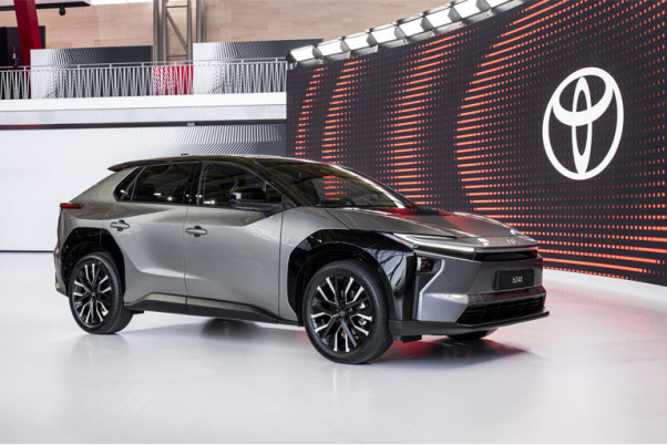 Toyota đặt mục tiêu pin thể rắn dùng được 40 năm