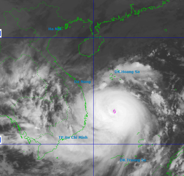 Bão số 13 giật cấp 17, còn cách Quy Nhơn hơn 300km