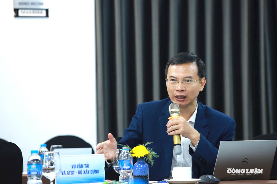 Chuẩn bị áp dụng quy định bắt buộc ghế an toàn cho trẻ em trên ô tô