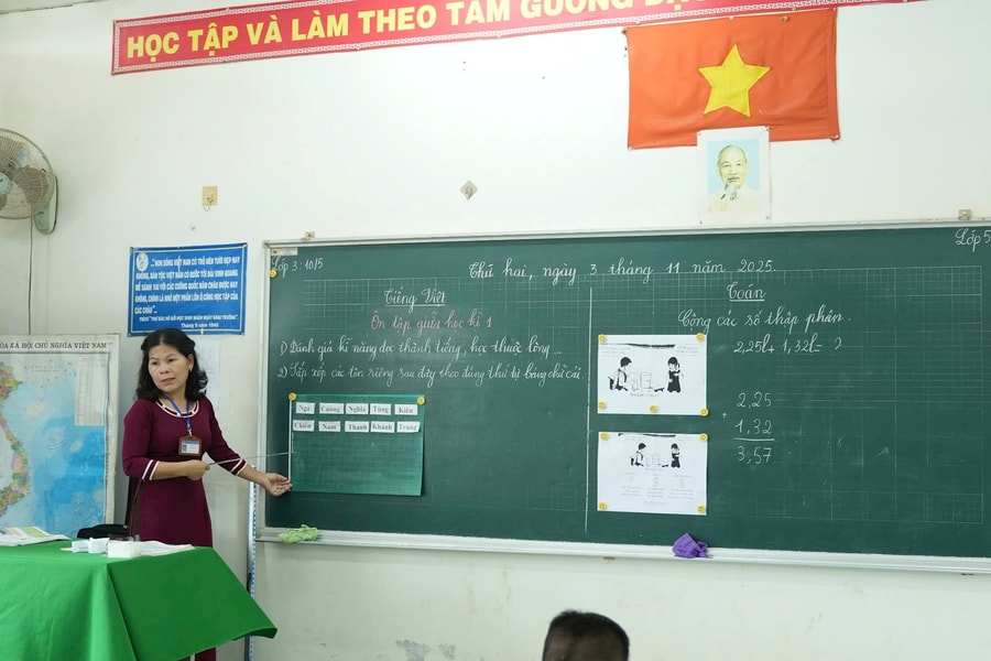 Áp dụng công nghệ AI trong giáo dục: “Bài toán khó” với thầy trò vùng cao