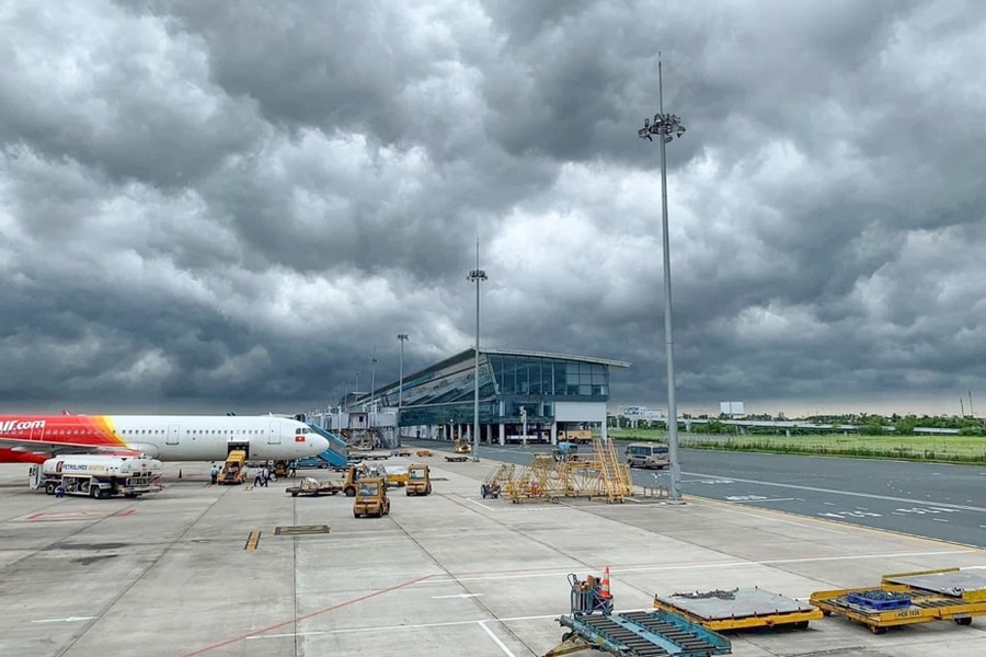 5 sân bay đóng cửa để tránh bão số 13 Kalmaegi