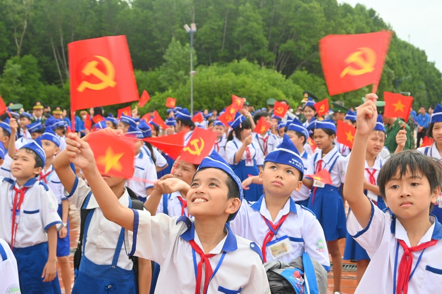 Góp ý văn kiện Đại hội XIV của Đảng: Giáo dục và đào tạo là động lực then chốt để Việt Nam đột phá phát triển trong kỷ nguyên mới