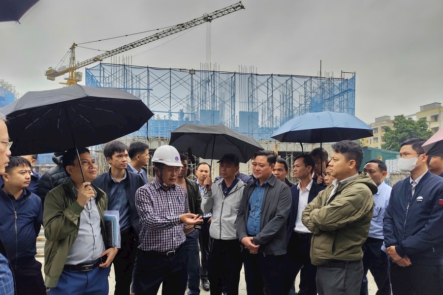 Hơn 200 cán bộ quản lý đô thị xã, phường Hà Nội được bồi dưỡng nghiệp vụ và kiến thức pháp luật về xây dựng, giao thông