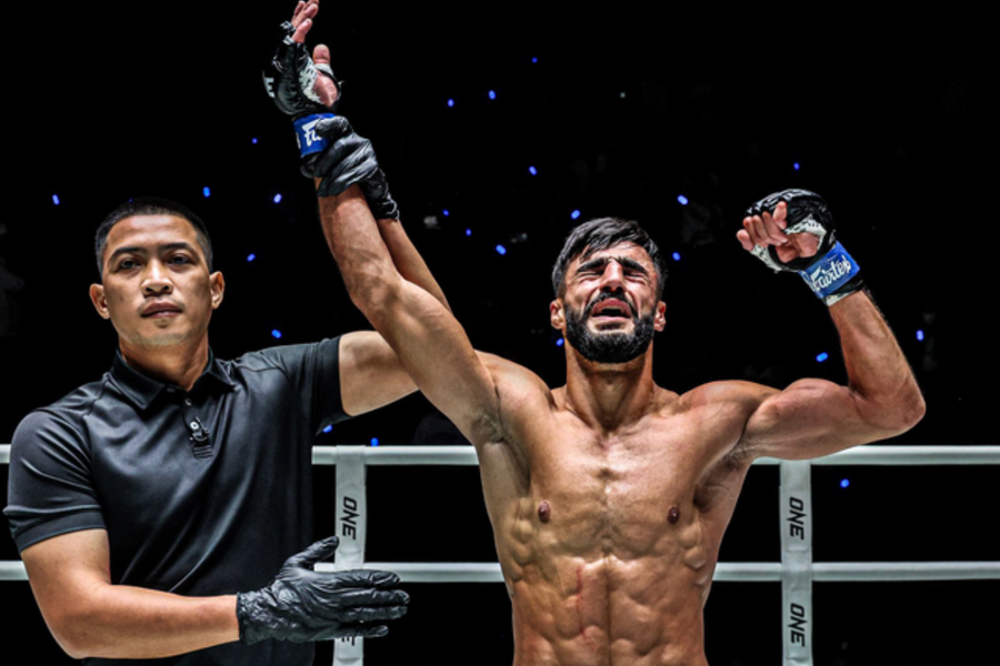 Hạ knock-out cao thủ Muay Thái, võ sĩ Trung Đông nhận 'mưa tiền thưởng'