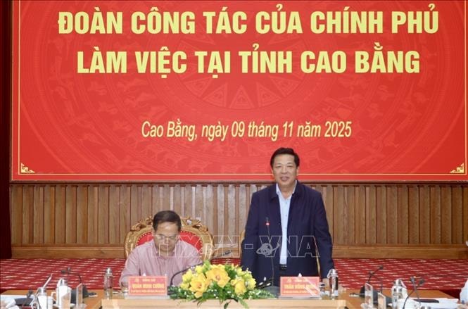 Đề nghị đẩy nhanh giải ngân vốn đầu tư công, chú trọng giải phóng mặt bằng ở Cao Bằng