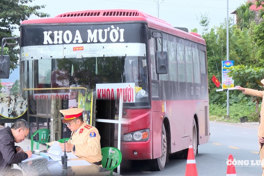 Bắc Ninh: Siết chặt kiểm soát xe khách, xe đưa đón công nhân trên Quốc lộ 31