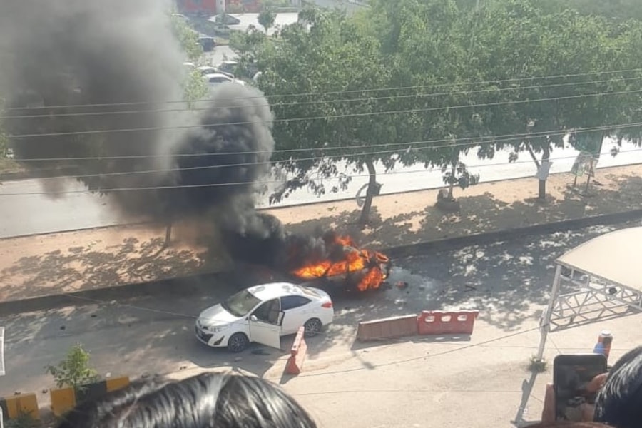 Đánh bom tự sát liên tiếp ở Pakistan, 15 người thiệt mạng