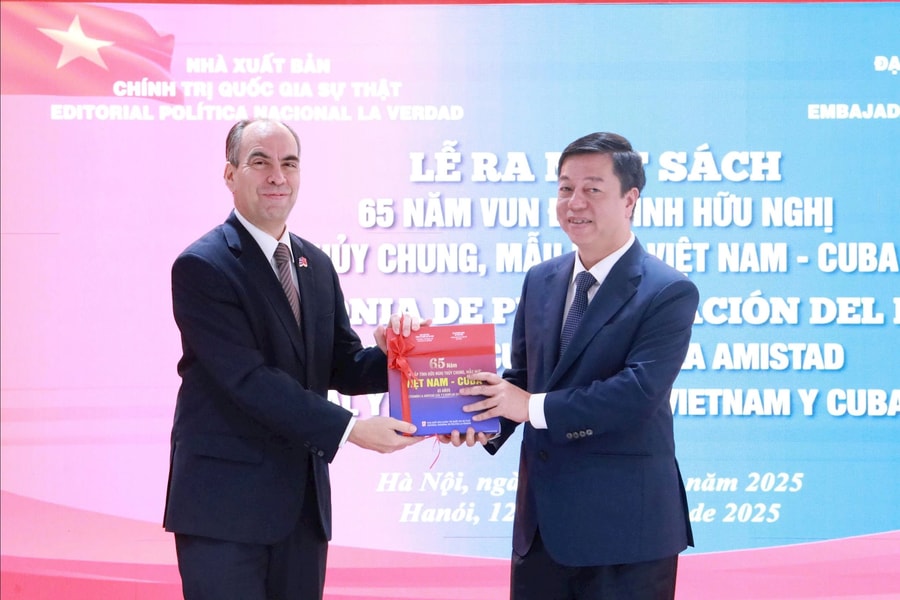 Ra mắt cuốn sách '65 năm vun đắp tình hữu nghị thủy chung, mẫu mực Việt Nam – Cuba'