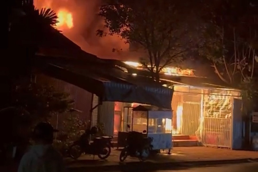 Gia Lai: Làm rõ vụ cháy nhà khiến người mẹ tử vong, con bị bỏng nặng