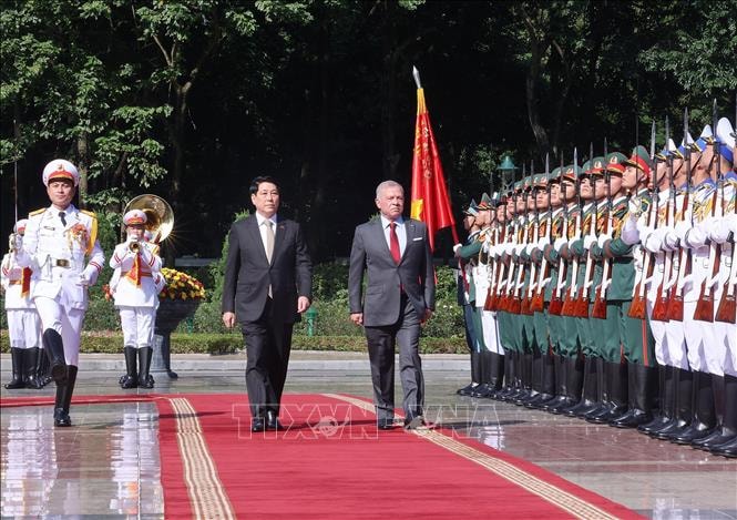 Chủ tịch nước Lương Cường chủ trì Lễ đón chính thức Quốc vương Jordan