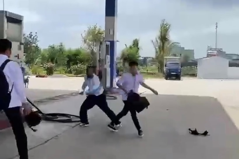 Bắt giữ hai nam sinh sau vụ xô xát làm bạn học tử vong