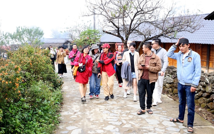 Đoàn Famtrip Hà Nội khảo sát thị trường du lịch Lai Châu