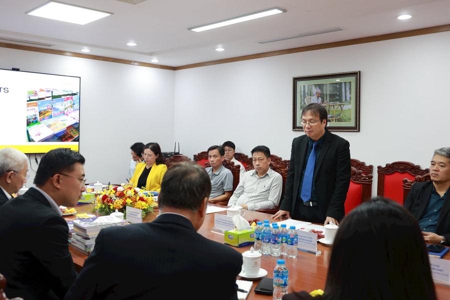 NXB Giáo dục Việt Nam làm việc với Tập đoàn Xuất bản Giáo dục Pelangi (Malaysia)