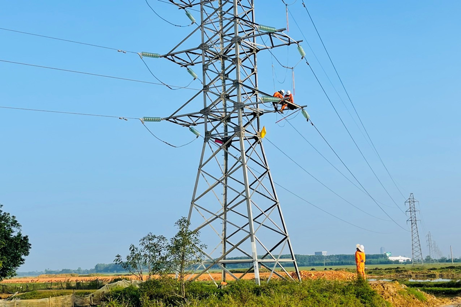 EVNNPC: Kết quả hoạt động sản xuất kinh doanh tháng 10/2025 và nhiệm vụ trọng tâm 2 tháng cuối năm 2025