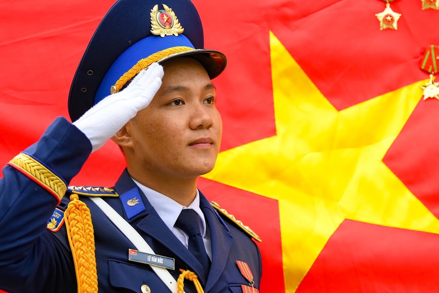 Góp ý Văn kiện Đại hội XIV: Chính trị là cơ sở để xây dựng quân đội và công an trong sạch, vững mạnh toàn diện