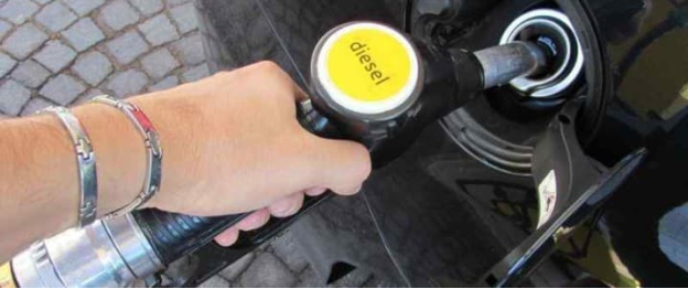 Chênh lệch giá dầu diesel tăng vọt sau khi Ấn Độ giảm mua dầu Nga