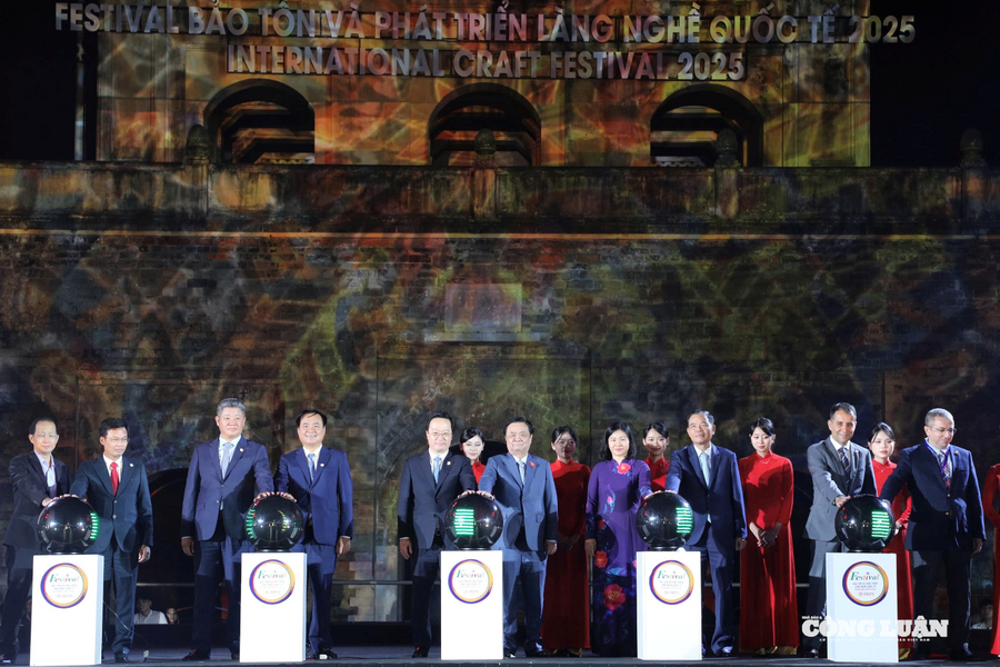 Khai mạc Festival Bảo tồn và Phát triển Làng nghề Quốc tế 2025