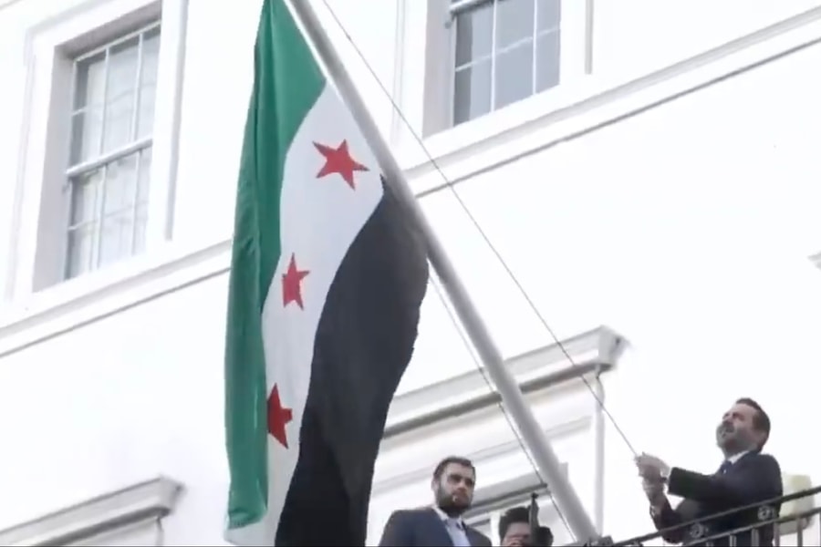 Syria mở lại đại sứ quán tại Anh sau hơn 14 năm ngừng hoạt động