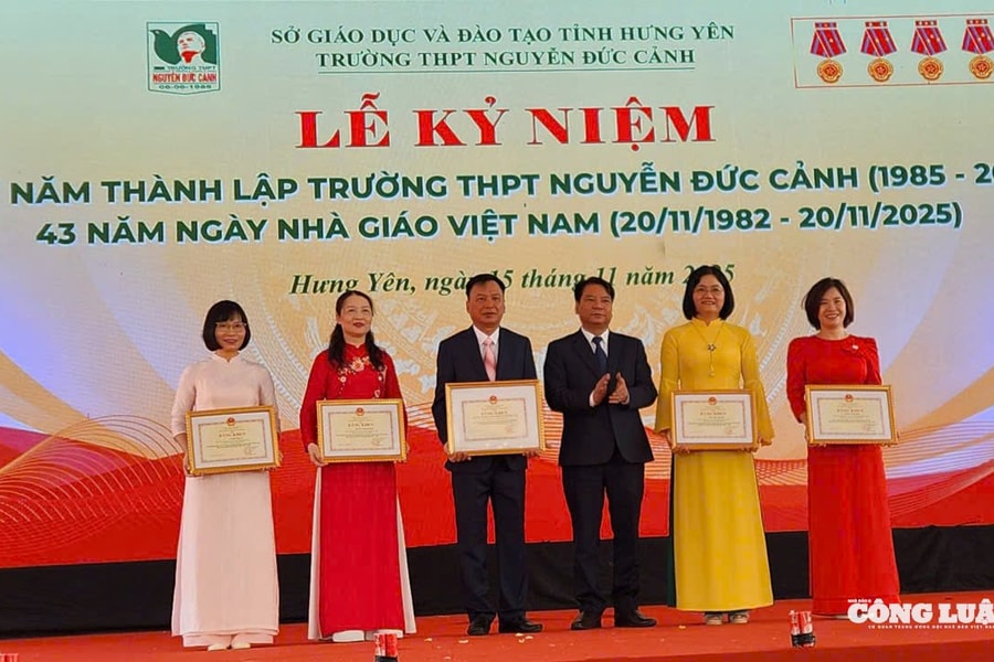 Trường THPT Nguyễn Đức Cảnh kỷ niệm 40 năm thành lập: Khẳng định vị thế lá cờ đầu của giáo dục Hưng Yên