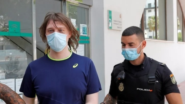 Tin tặc Anh hack tài khoản cựu Tổng thống Obama, bị buộc hoàn trả 5,4 triệu USD bằng Bitcoin