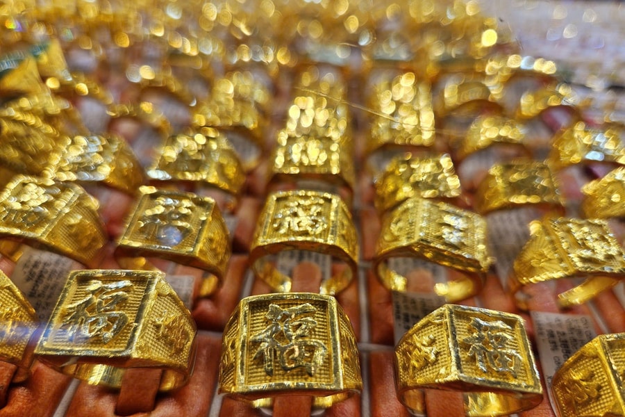 Giá vàng hôm nay 19/11/2025: Giá vàng SJC, giá vàng nhẫn, vàng thế giới