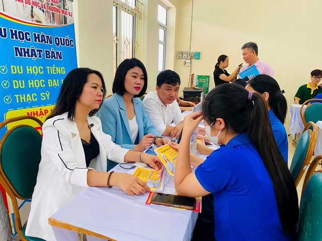 Giải quyết việc làm, nền tảng giúp giảm nghèo bền vững, đa chiều