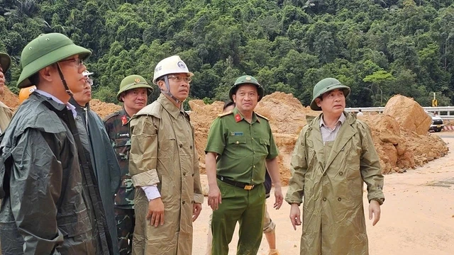 Khánh Hòa khẩn trương khắc phục sạt lở tại đèo Khánh Lê