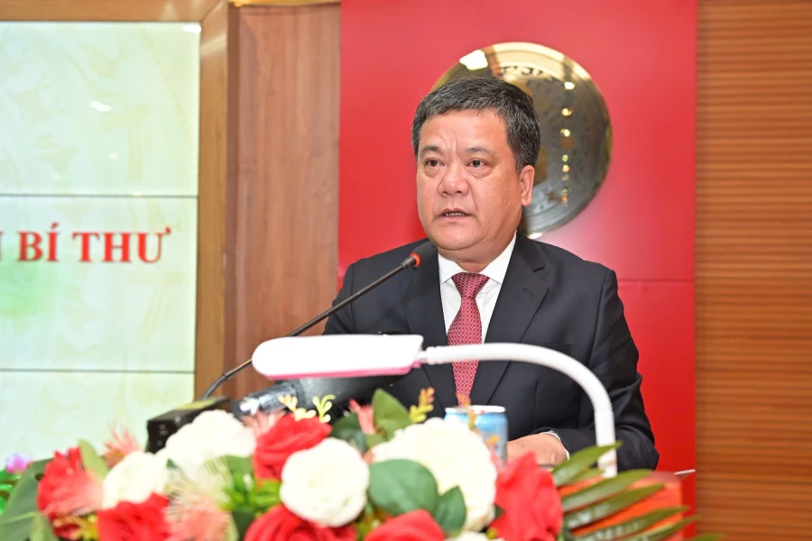 Ông Trần Phong được điều động giữ chức Phó Bí thư Tỉnh ủy và bầu làm Chủ tịch UBND tỉnh Khánh Hòa