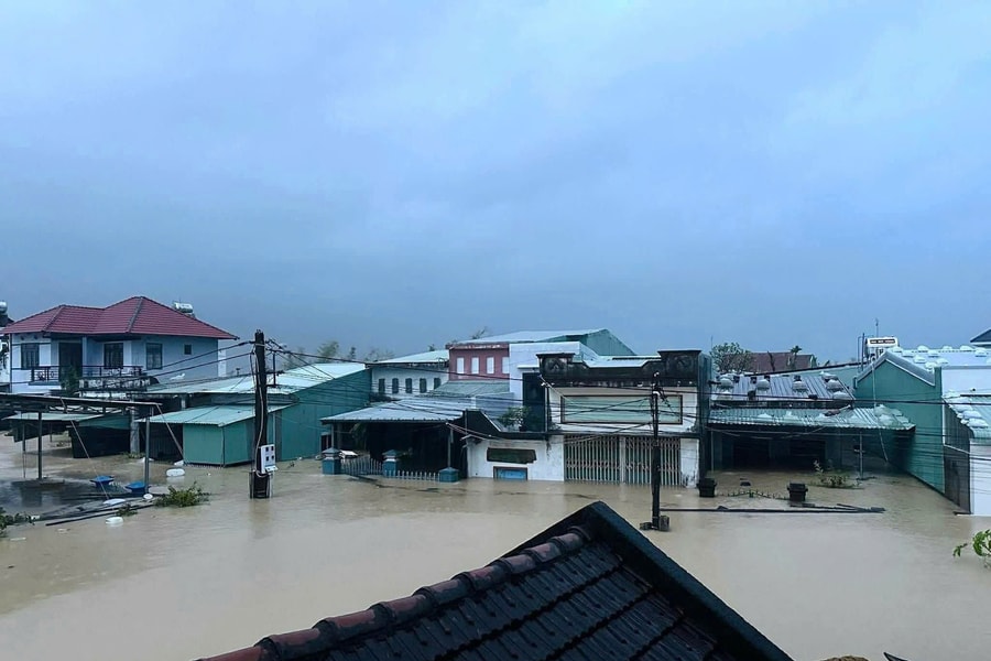 Gia Lai: Nước lũ dâng cao khiến hơn 10.200 căn nhà chìm trong biển nước